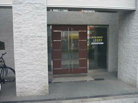 5/5 エントランス