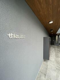 16/16 エントランス