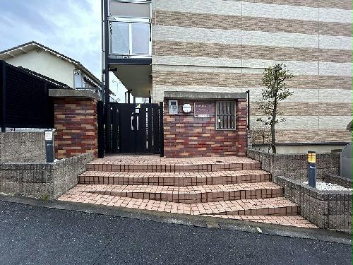 2/3 エントランス