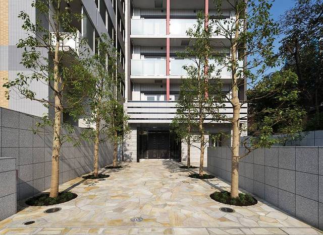 17/25 エントランス