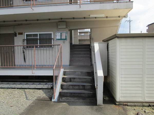 15/26 エントランス