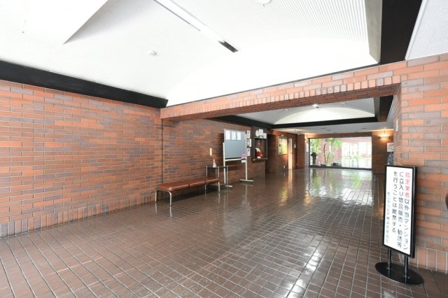 3/4 エントランス