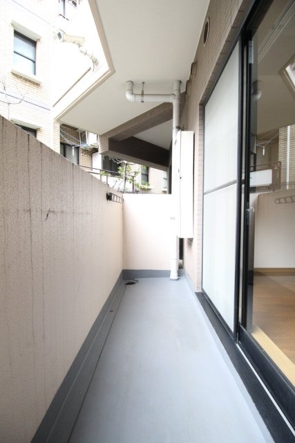 16/23 バルコニー