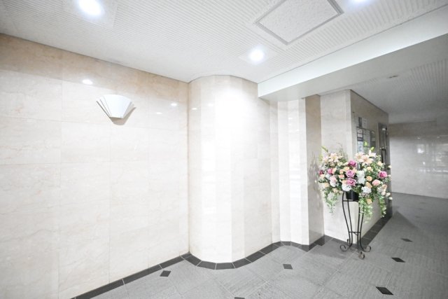 22/25 エントランス