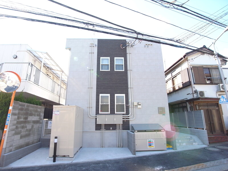 2/2 エントランス