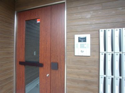 13/14 エントランス