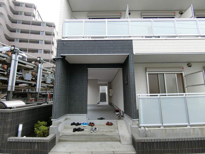 14/15 エントランス