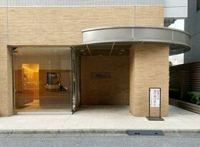 2/2 エントランス