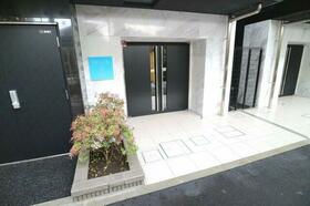 17/18 エントランス