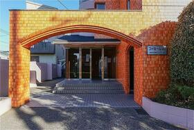 2/3 エントランス