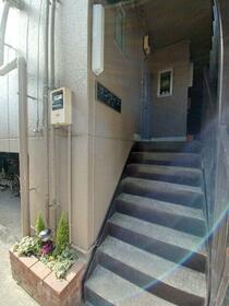 16/16 エントランス