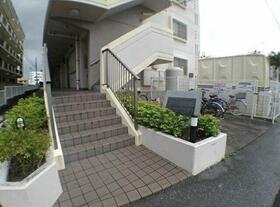 13/13 エントランス