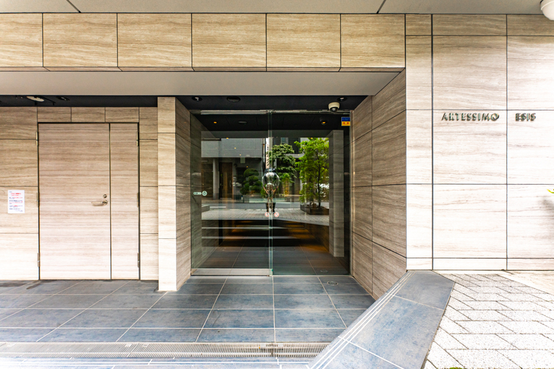 2/2 エントランス