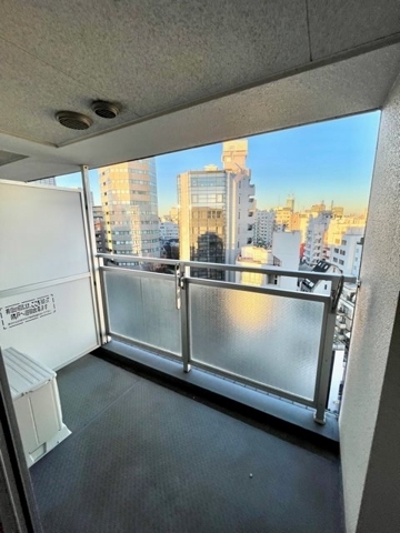 13/18 バルコニー