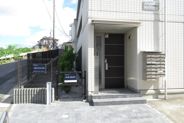 2/2 エントランス