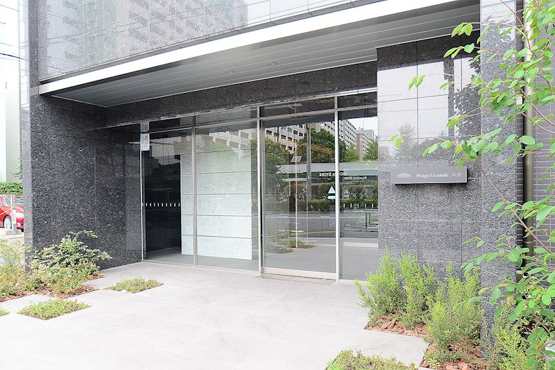 15/15 エントランス