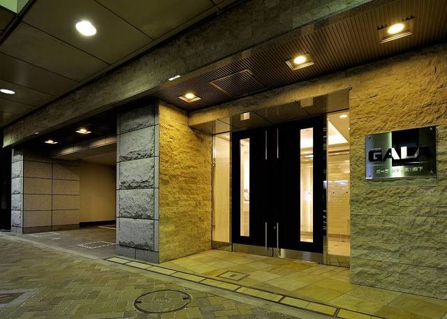 22/27 エントランス