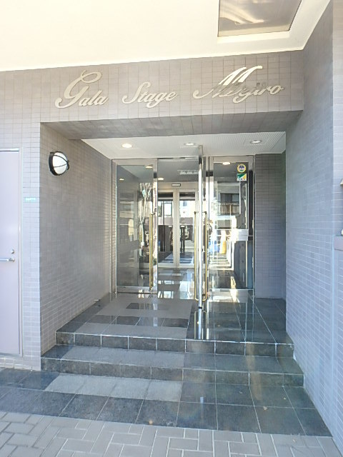 2/4 エントランス