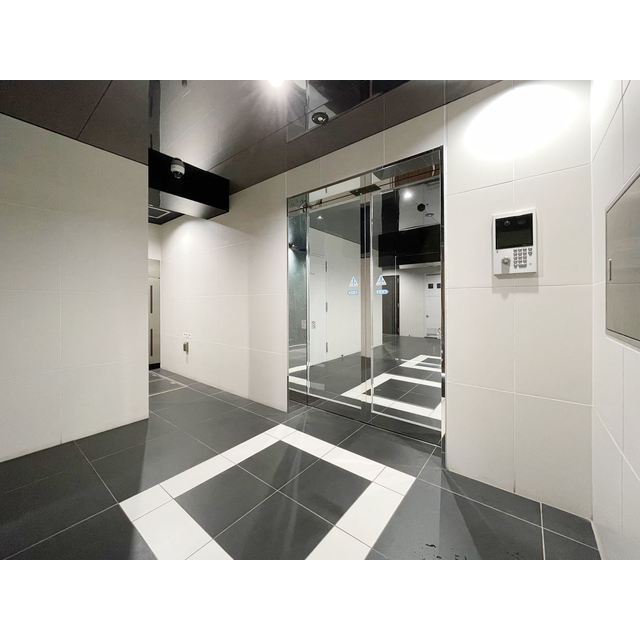 14/19 エントランス