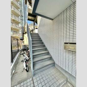 14/15 エントランス