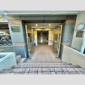 15/15 エントランス