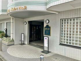 16/16 エントランス