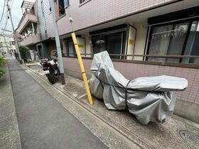 5/5 エントランス