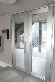 2/2 エントランス