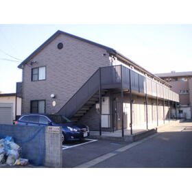 16/23 エントランス