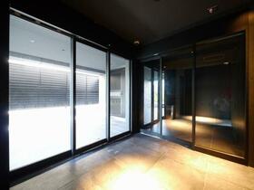 14/14 エントランス