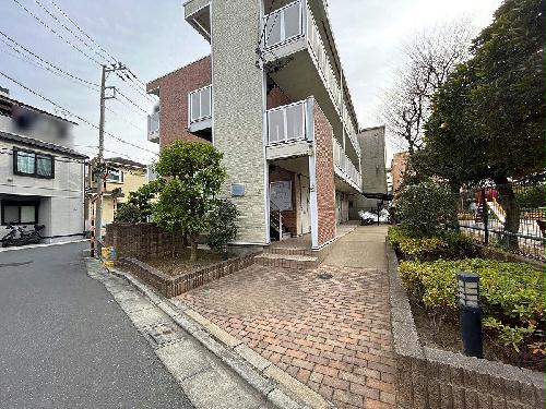 2/2 エントランス