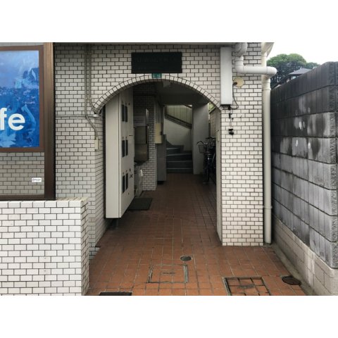 24/24 エントランス