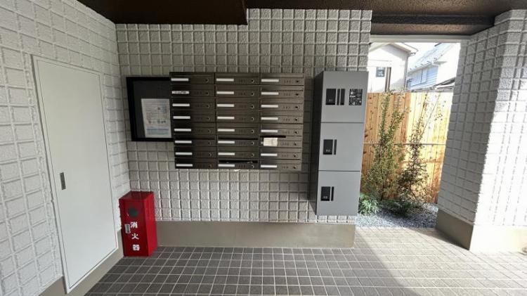 2/2 エントランス