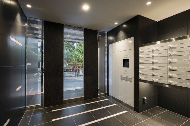 15/16 エントランス