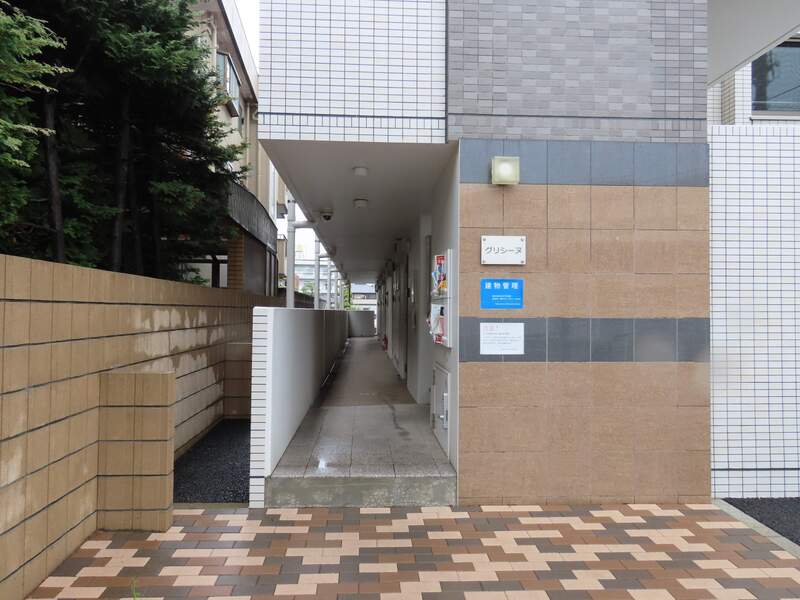 16/26 エントランス