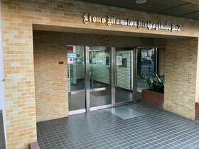 16/16 エントランス