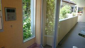 16/16 エントランス