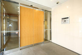 15/16 エントランス