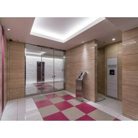 5/5 エントランス