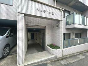 13/13 エントランス