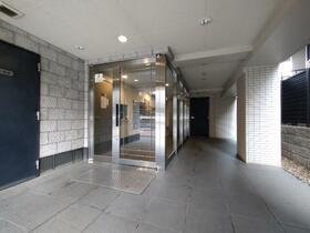 13/13 エントランス