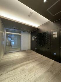 5/5 エントランス