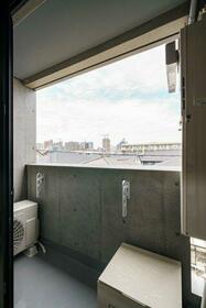 13/16 バルコニー
