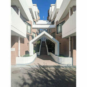 15/16 エントランス