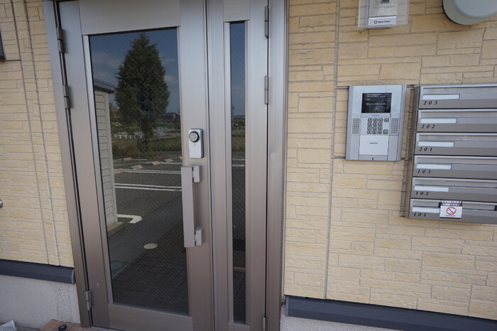 18/20 エントランス