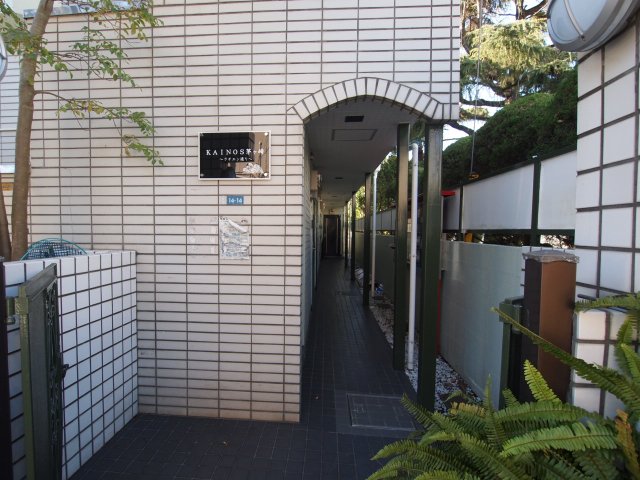 2/2 エントランス