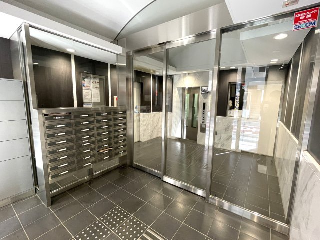 3/3 エントランス