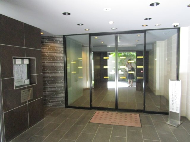 9/10 エントランス