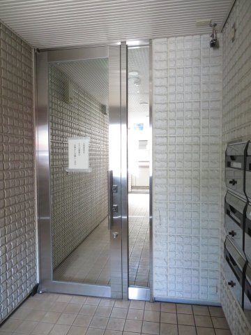 24/24 エントランス