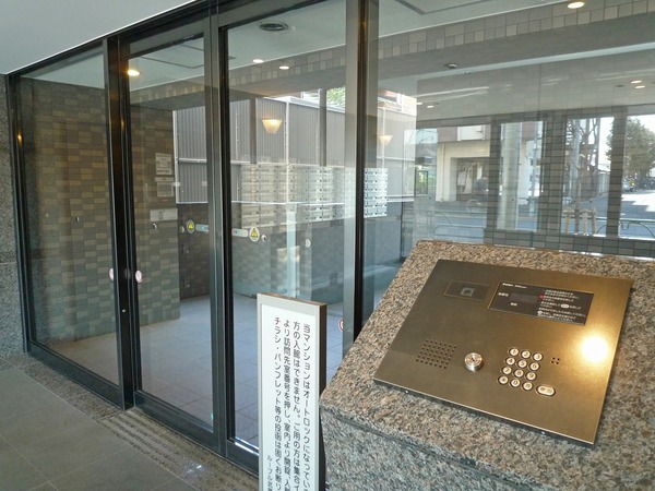 4/4 エントランス